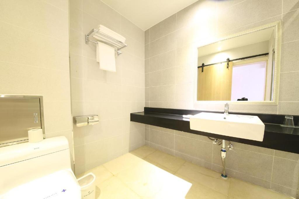 Lake 45 Hotel Naju Zewnętrze zdjęcie