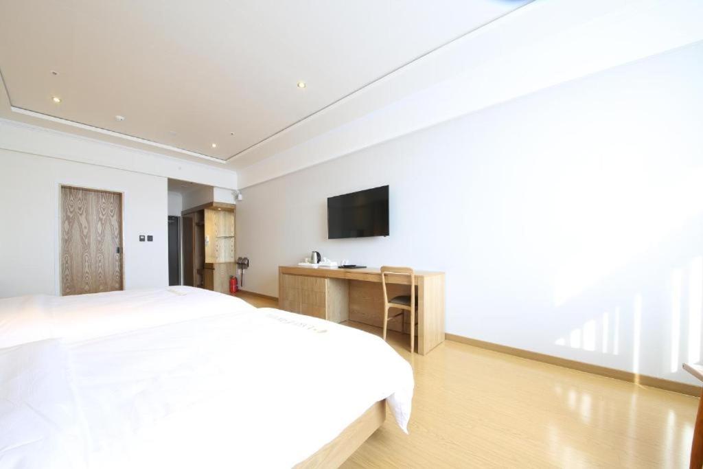 Lake 45 Hotel Naju Zewnętrze zdjęcie