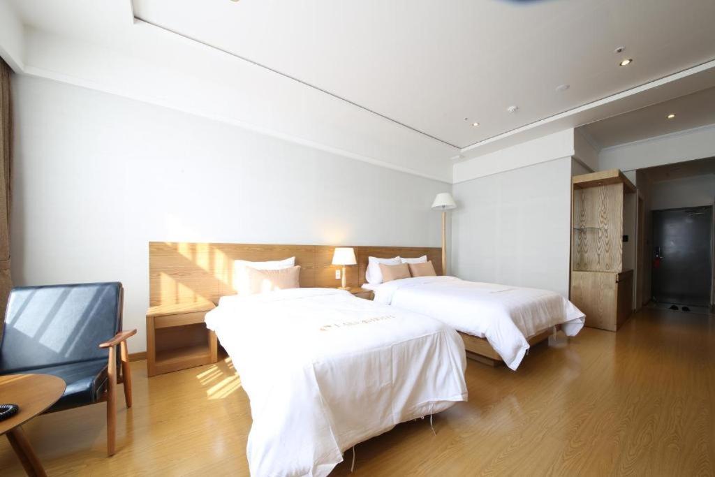 Lake 45 Hotel Naju Zewnętrze zdjęcie