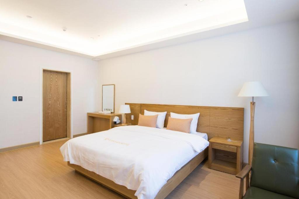 Lake 45 Hotel Naju Zewnętrze zdjęcie