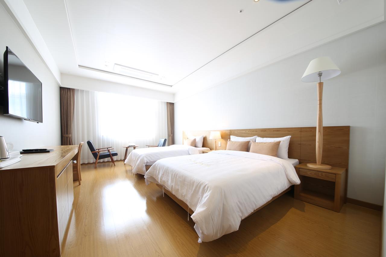 Lake 45 Hotel Naju Zewnętrze zdjęcie